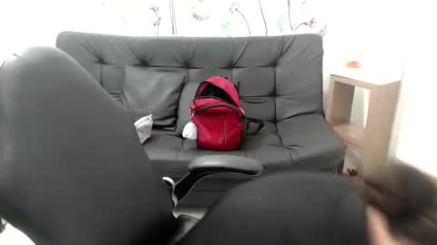 Snapshot of selene_mom chatting on 18, 5, 2026 selene online show from 18, 5, 2026