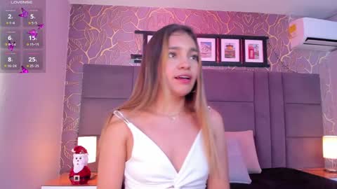 Snapshot of selene_tylor_ chatting on 8, 12, 2024 Selene online show from 8, 12, 2024