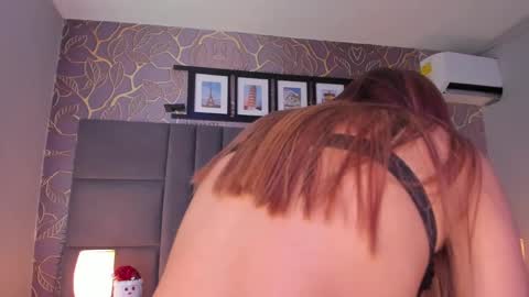 Snapshot of selene_tylor_ chatting on 20, 12, 2024 Selene online show from 20, 12, 2024