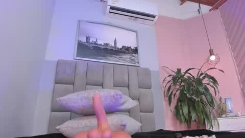 Snapshot of selene_tylor_ chatting on 24, 10, 2025 Selene online show from 24, 10, 2025