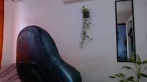 Snapshot of selene_vega_ chatting on 6, 3, 2025 INDEPENDENT model Instagram selenevega08 online show from 6, 3, 2025