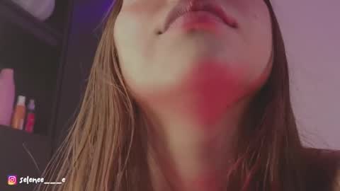 Snapshot of selenee___e chatting on 17, 2, 2025 selene online show from 17, 2, 2025