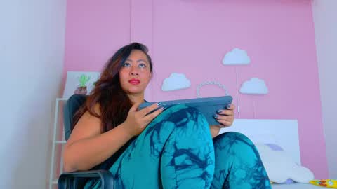 SELENE GIBSON online show from 11, 5, 2026