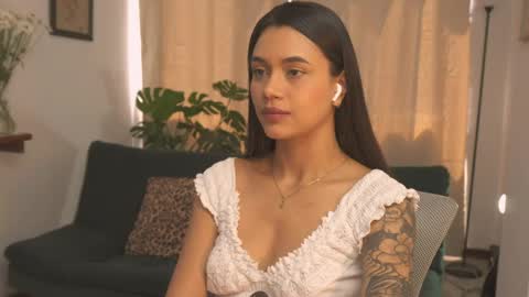 Snapshot of selenevaughan chatting on 24, 5, 2026 Selene online show from 24, 5, 2026