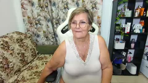 Snapshot of selenna57 chatting on 9, 12, 2024 Selenna online show from 9, 12, 2024