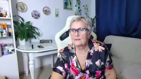 Snapshot of selenna57 chatting on 2, 12, 2025 Selenna online show from 2, 12, 2025