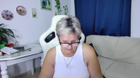 Snapshot of selenna57 chatting on 7, 1, 2026 Selenna online show from 7, 1, 2026