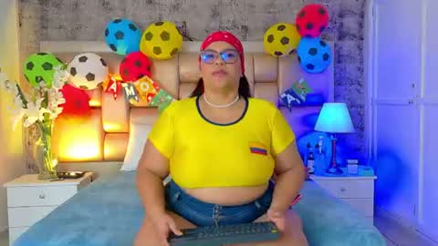 Selenna Cooper online show from 17, 6, 2026