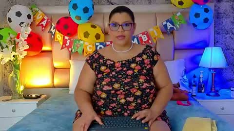 Selenna Cooper online show from 18, 6, 2026