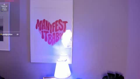 Snapshot of selina_dh chatting on 23, 12, 2025 Sely online show from 23, 12, 2025