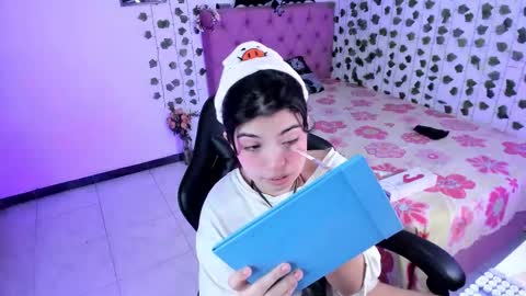 Selina online show from 3, 12, 2025