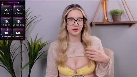 Snapshot of selina_thick chatting on 18, 10, 2025 Selina Mae online show from 18, 10, 2025