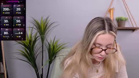 Snapshot of selina_thick chatting on 26, 10, 2025 Selina Mae online show from 26, 10, 2025