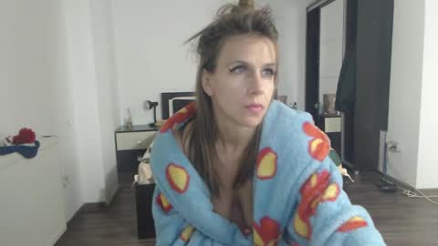 Snapshot of sellena_angels chatting on 16, 1, 2025 sellena_angels online show from 16, 1, 2025