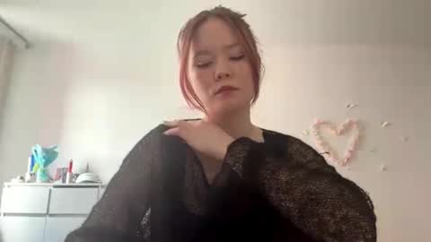 Snapshot of selmacalumag chatting on 2, 5, 2026 Lily online show from 2, 5, 2026