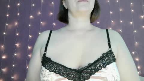 Snapshot of send_me chatting on 10, 4, 2026 send me online show from 10, 4, 2026