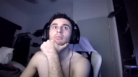 Snapshot of senitzzu chatting on 20, 1, 2025 PAJACONTROL online show from 20, 1, 2025