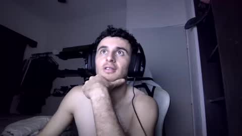 Snapshot of senitzzu chatting on 21, 1, 2025 PAJACONTROL online show from 21, 1, 2025