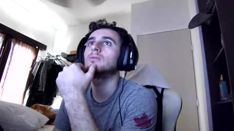 Snapshot of senitzzu chatting on 1, 2, 2025 PAJACONTROL online show from 1, 2, 2025