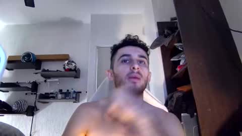 Snapshot of senitzzu chatting on 21, 10, 2025 PAJACONTROL online show from 21, 10, 2025