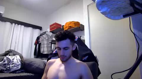 Snapshot of senitzzu chatting on 27, 10, 2025 PAJACONTROL online show from 27, 10, 2025