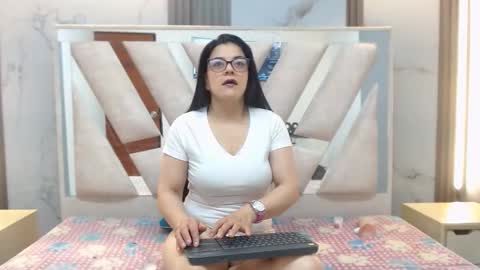 Snapshot of sennamars202cl chatting on 19, 10, 2025 sennamars202cl online show from 19, 10, 2025