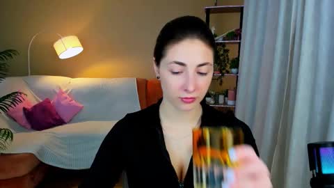 Snapshot of sensitiveheartt chatting on 1, 10, 2025 sensitiveheartt online show from 1, 10, 2025