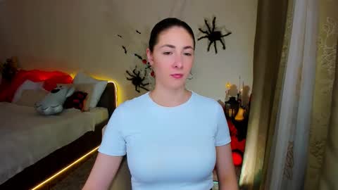 Snapshot of sensitiveheartt chatting on 26, 10, 2025 sensitiveheartt online show from 26, 10, 2025