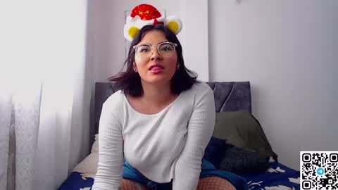 Snapshot of sensual_flame chatting on 24, 12, 2024 Camille and sophie online show from 24, 12, 2024