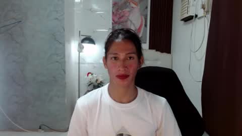 Snapshot of sensual_goergia chatting on 4, 11, 2025 sensual_goergia online show from 4, 11, 2025