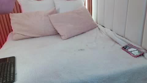 Sensual Kim77 online show from 24, 3, 2026