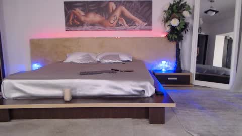 Hallie online show from 17, 12, 2024