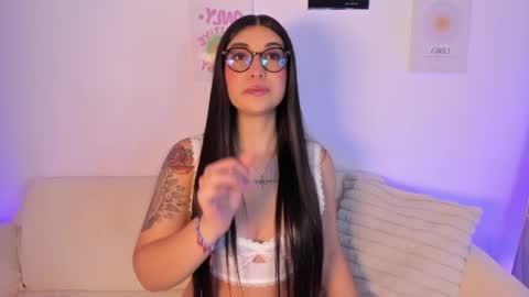 Snapshot of sensualhaven_ chatting on 5, 4, 2026 sensualhaven_ online show from 5, 4, 2026