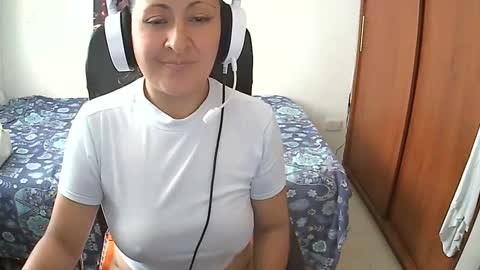 Snapshot of senthix1983 chatting on 21, 2, 2025 senthix heyy promo en OnlyFans aprovecha 85 descuento online show from 21, 2, 2025