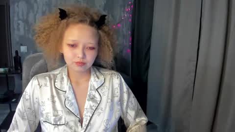 Snapshot of senya_sol chatting on 27, 6, 2026 senya_sol online show from 27, 6, 2026