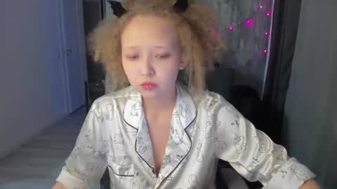 Snapshot of senya_sol chatting on 2, 7, 2026 senya_sol online show from 2, 7, 2026
