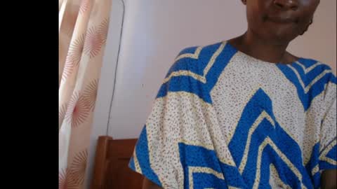 Snapshot of sera_booty chatting on 4, 4, 2026 Anne online show from 4, 4, 2026