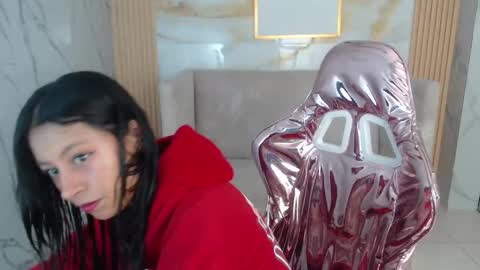 serabella_s online show from 22, 12, 2025