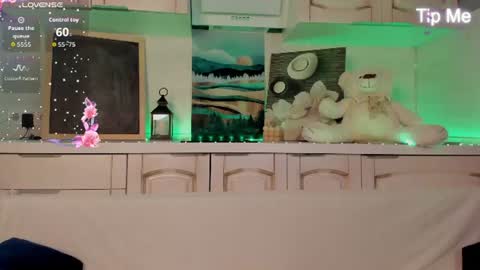 Snapshot of seraphinaa_darkwater chatting on 30, 6, 2026 Lisa and Mona online show from 30, 6, 2026
