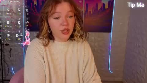 Snapshot of seraphinaa_darkwater chatting on 13, 7, 2026 Lisa and Mona online show from 13, 7, 2026