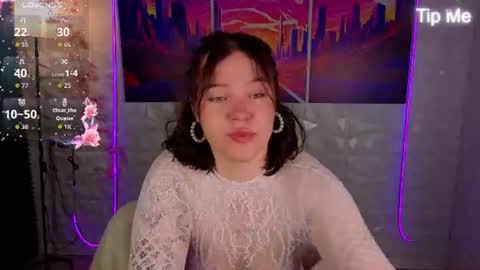 Snapshot of seraphinaa_darkwater chatting on 26, 7, 2026 Lisa and Mona online show from 26, 7, 2026