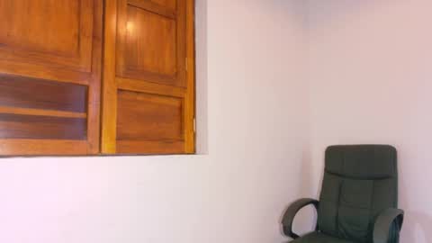 Snapshot of serena_sex31 chatting on 15, 5, 2026 Serena online show from 15, 5, 2026
