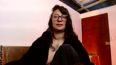 Snapshot of serena_xyz chatting on 9, 3, 2026 Serena Xyz online show from 9, 3, 2026