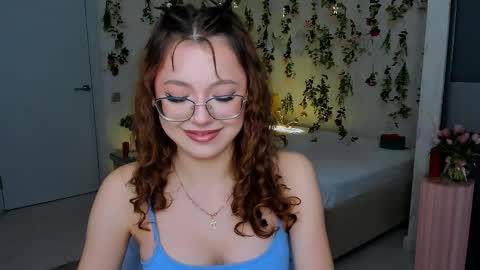 Snapshot of sereneflame chatting on 6, 4, 2026 Ophelia online show from 6, 4, 2026