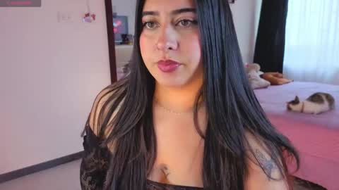 Serenna Cruz online show from 13, 5, 2026