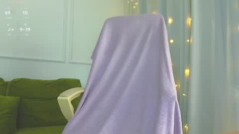 Snapshot of sereta_fin chatting on 17, 12, 2024 Hey Guys and Girls non-binary personalities Im Sereta online show from 17, 12, 2024
