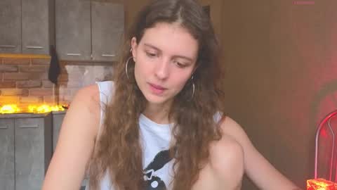 Snapshot of sereta_fin chatting on 29, 10, 2025 Hey Guys and Girls non-binary personalities Im Sereta online show from 29, 10, 2025