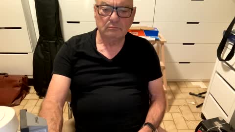 Snapshot of serge8413 chatting on 9, 12, 2024 serge8413 online show from 9, 12, 2024