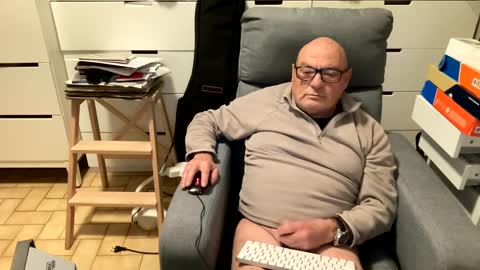 Snapshot of serge8413 chatting on 24, 1, 2025 serge8413 online show from 24, 1, 2025