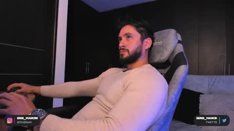 Snapshot of sergi_mancini11 chatting on 17, 12, 2025 Sergi Mancini online show from 17, 12, 2025